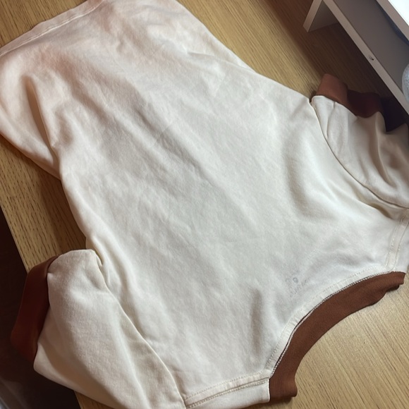 Urban outfitters only tried on once baby tee - Picture 4 of 4